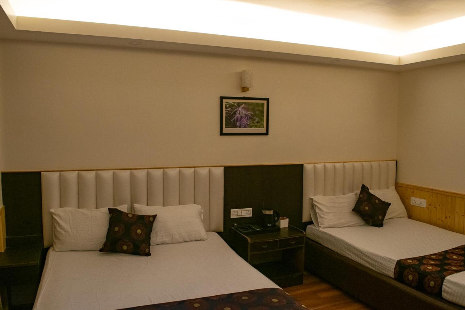 The Wild Orchid Hotel Гангток Екстериор снимка