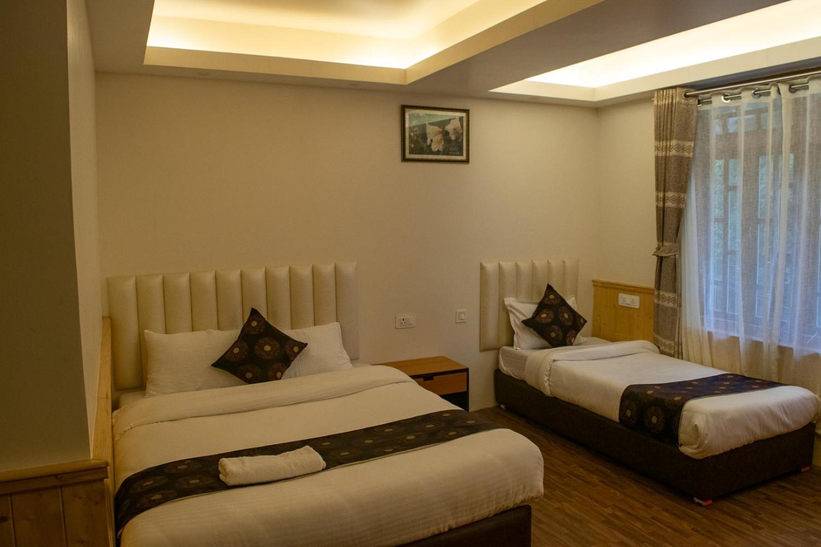 The Wild Orchid Hotel Гангток Екстериор снимка